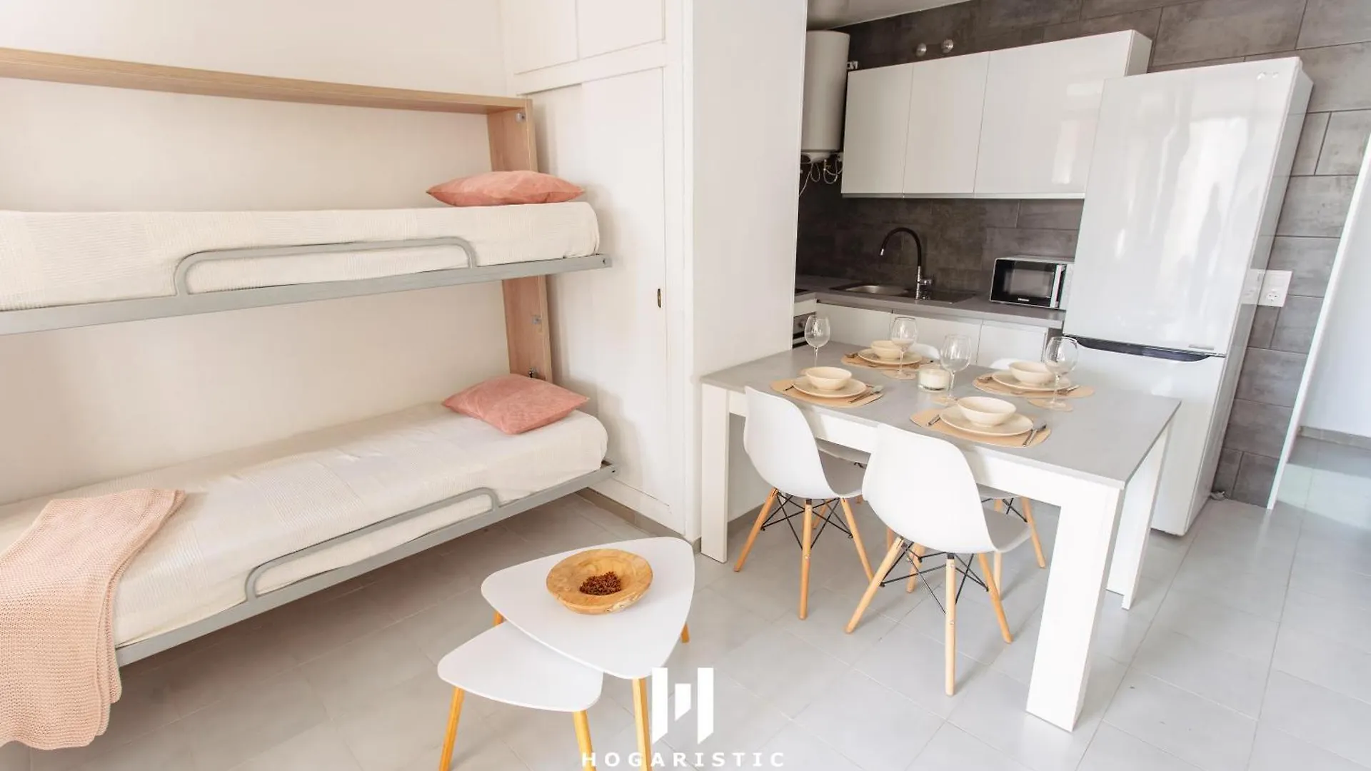 Hogaristic - Elegante Apartamento Con Piscina Salou 0*,