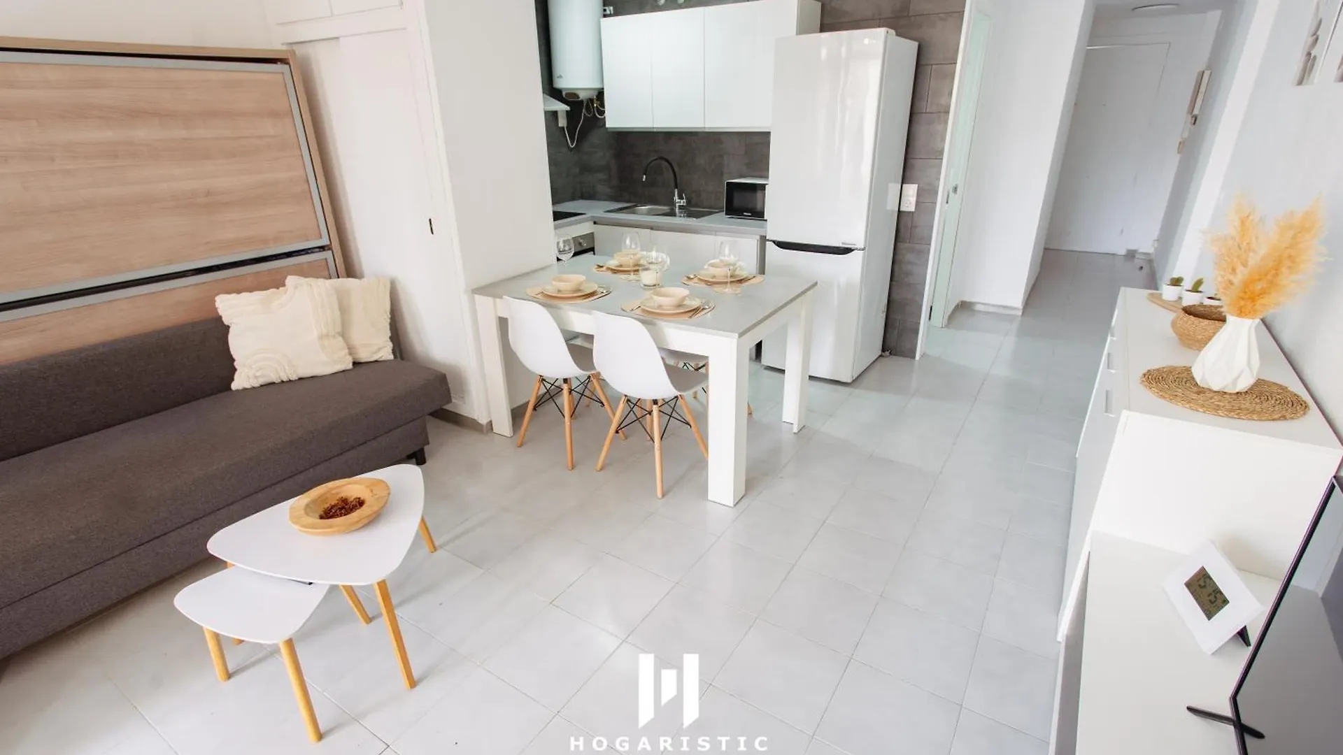 Hogaristic - Elegante Apartamento Con Piscina サロウ アパート
